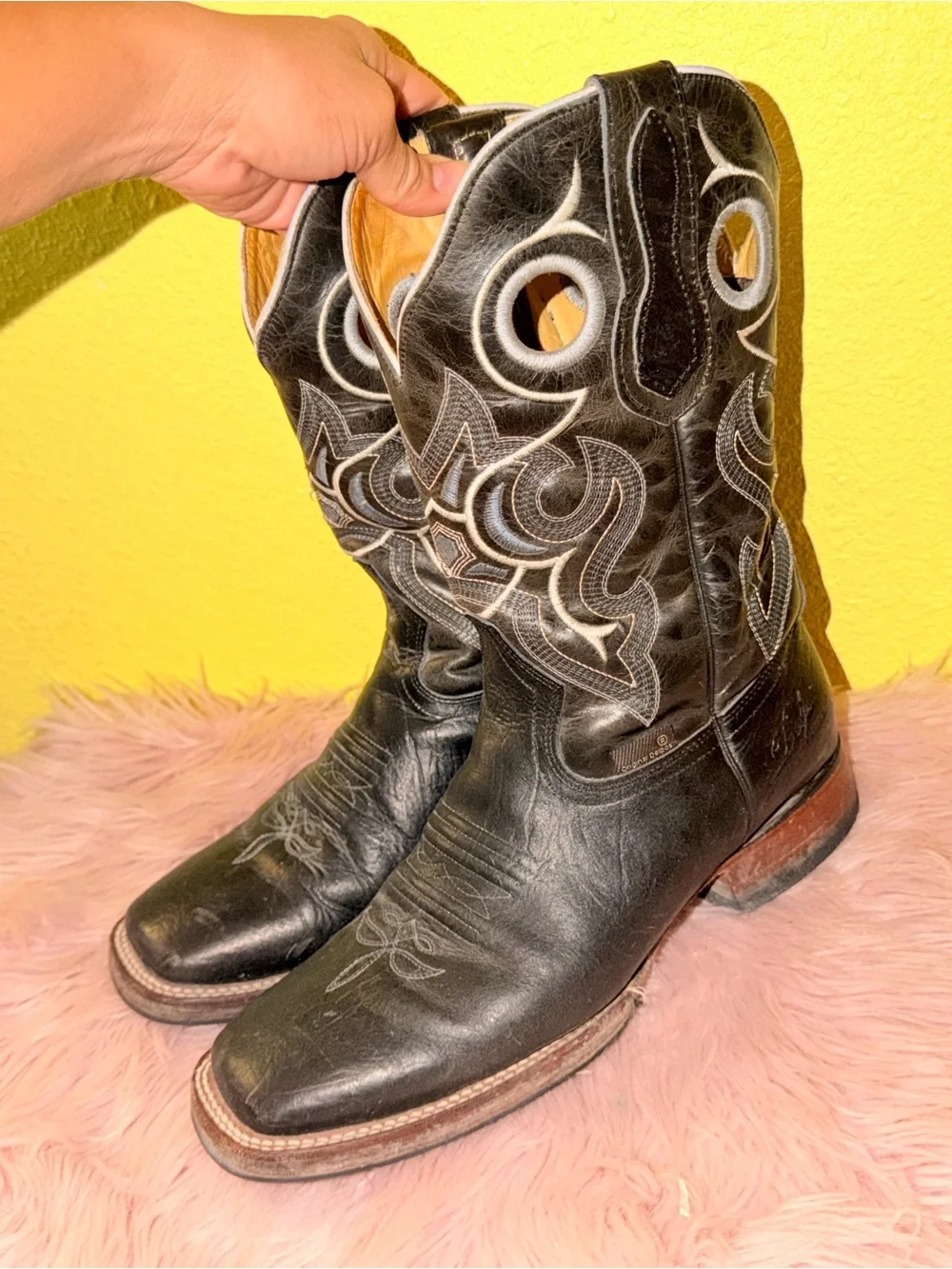 Men's Black Embroidered Western Boots